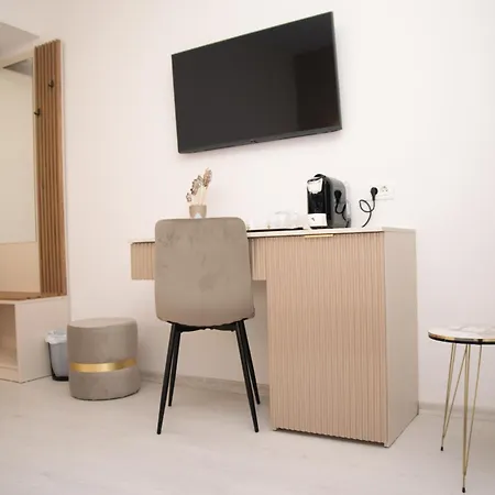 Brizo Boutique 3*