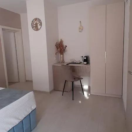Brizo Boutique 3*