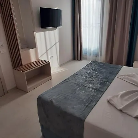 Brizo Boutique Mamaia